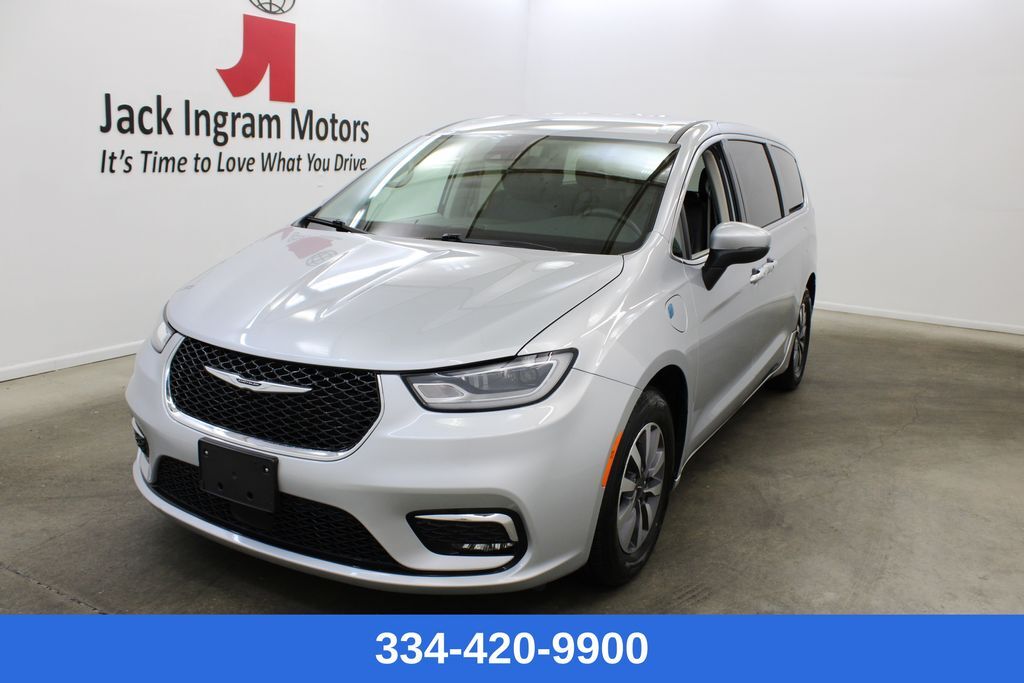 2023 CHRYSLER Pacifica