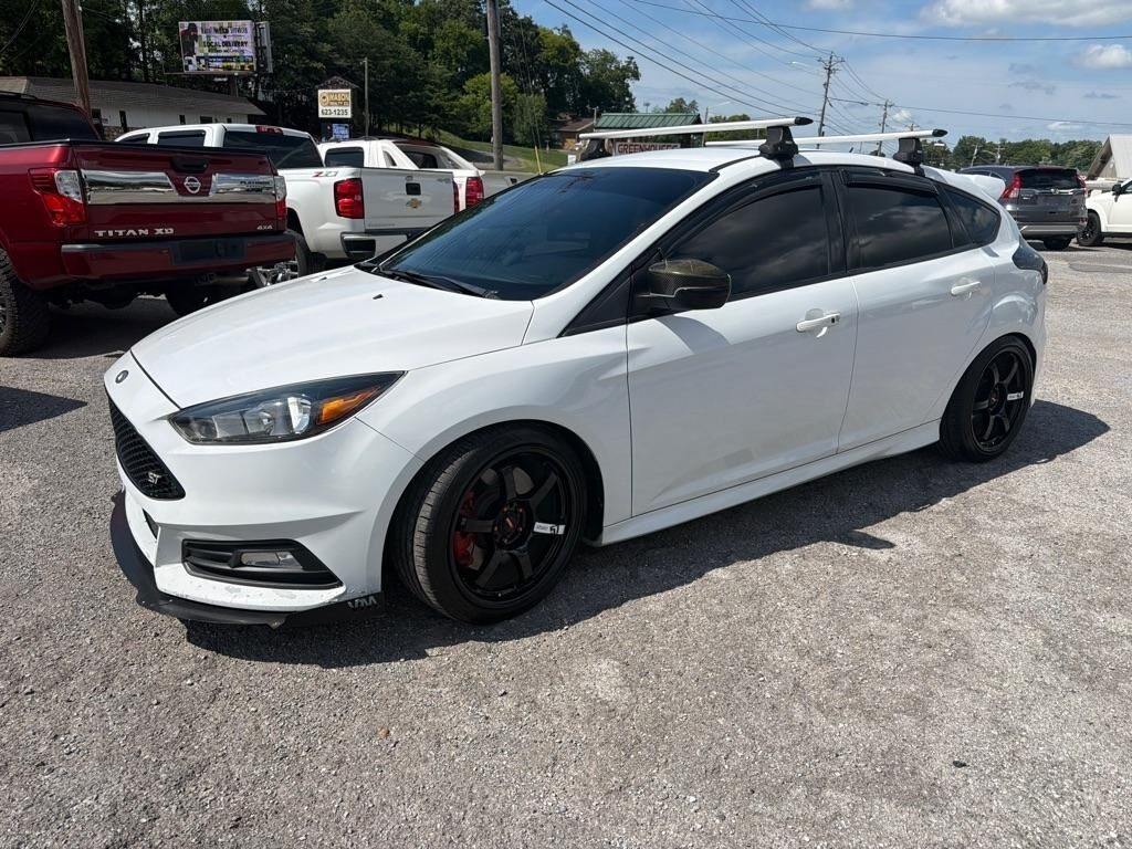 2018 FORD Focus