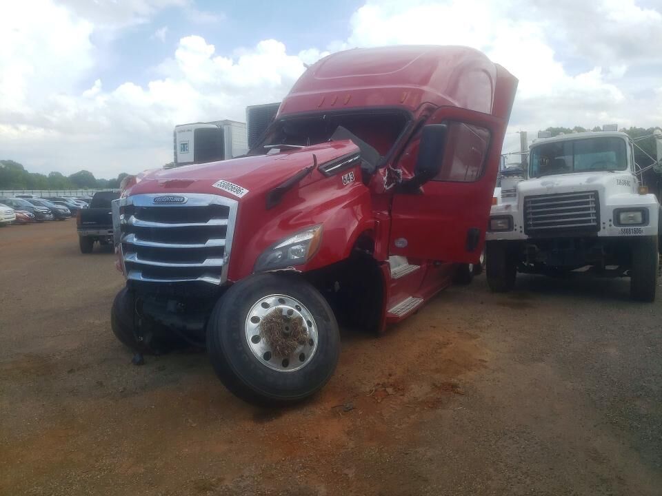 2021 FREIGHTLINER New Cascadia 126" Sleepercab
