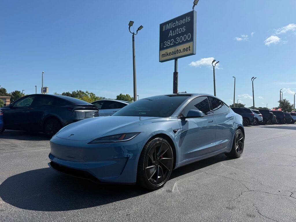 2026 TESLA Model 3