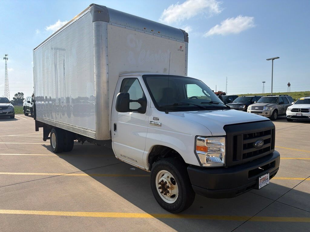 2018 FORD E-350