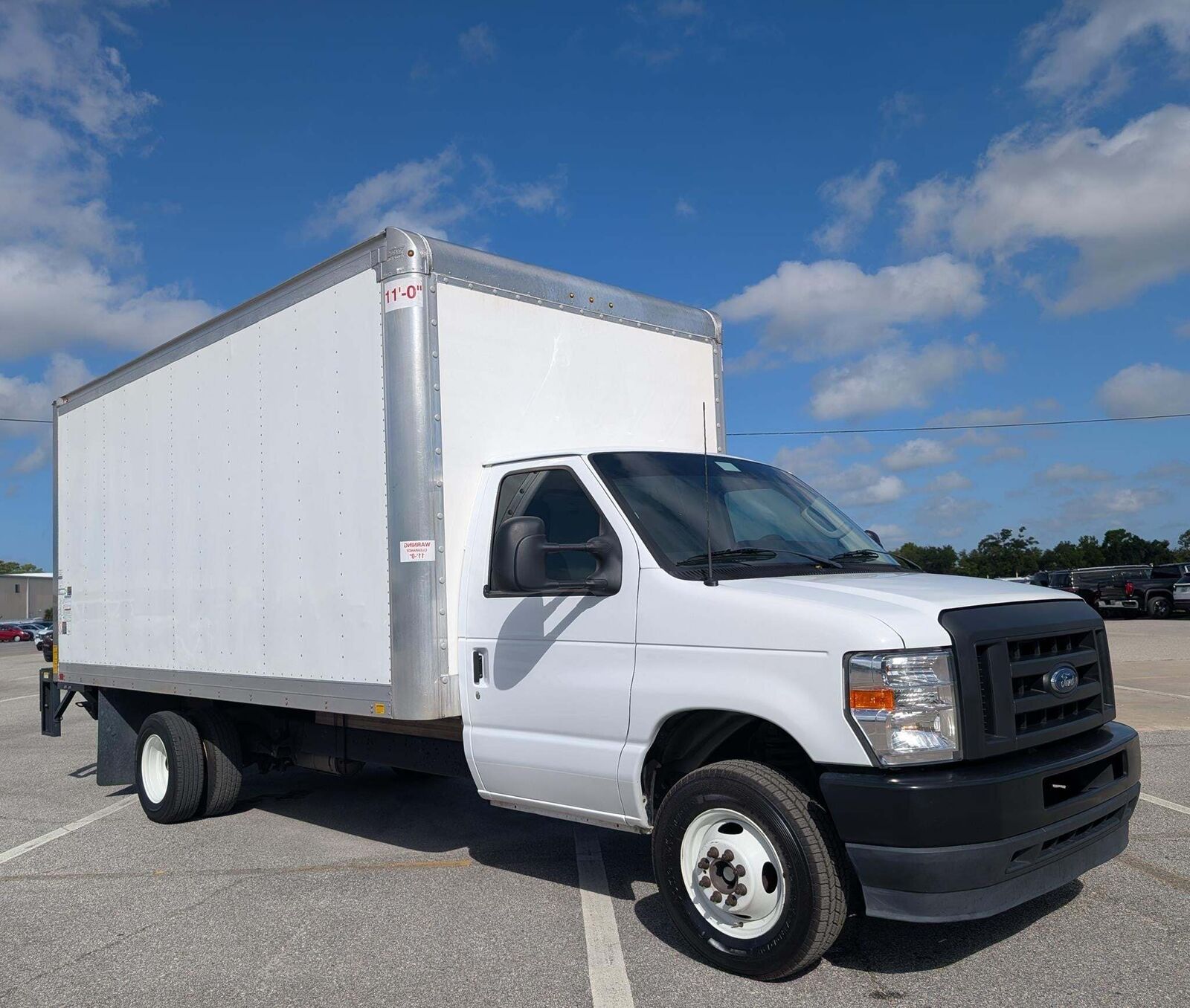 2025 FORD E-450