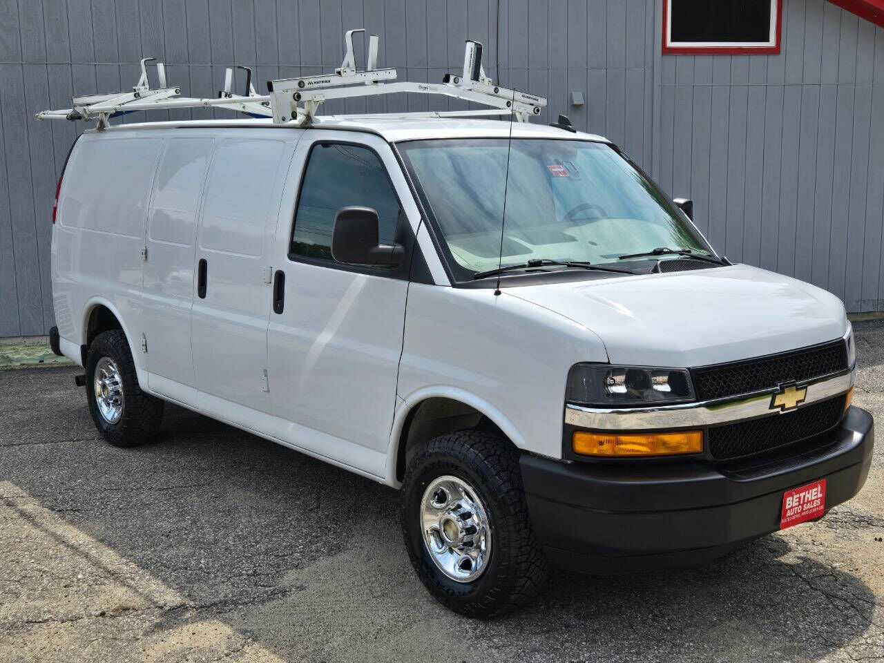 2020 CHEVROLET Express