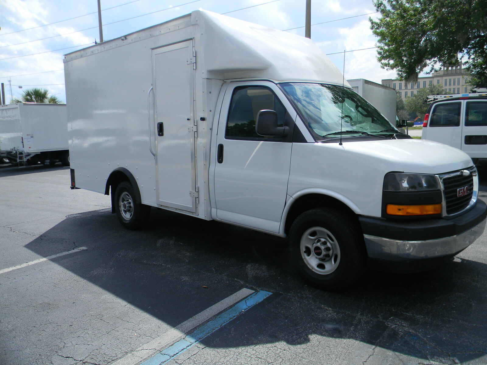 2022 GMC Savana
