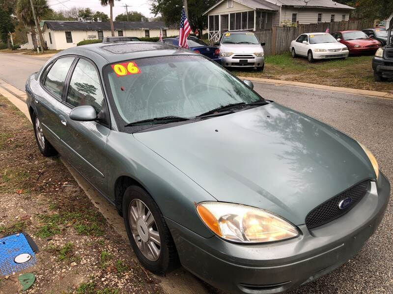 2006 FORD Taurus
