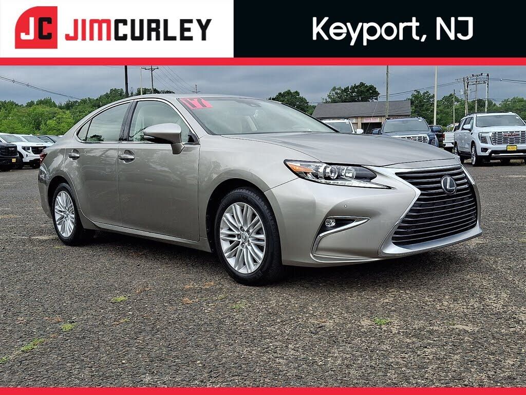 2017 LEXUS ES
