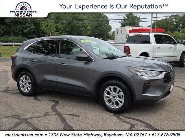 2024 FORD Escape