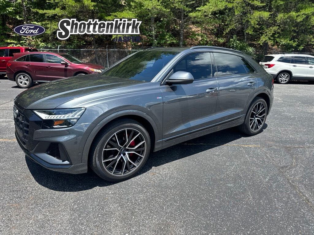 2020 AUDI Q8