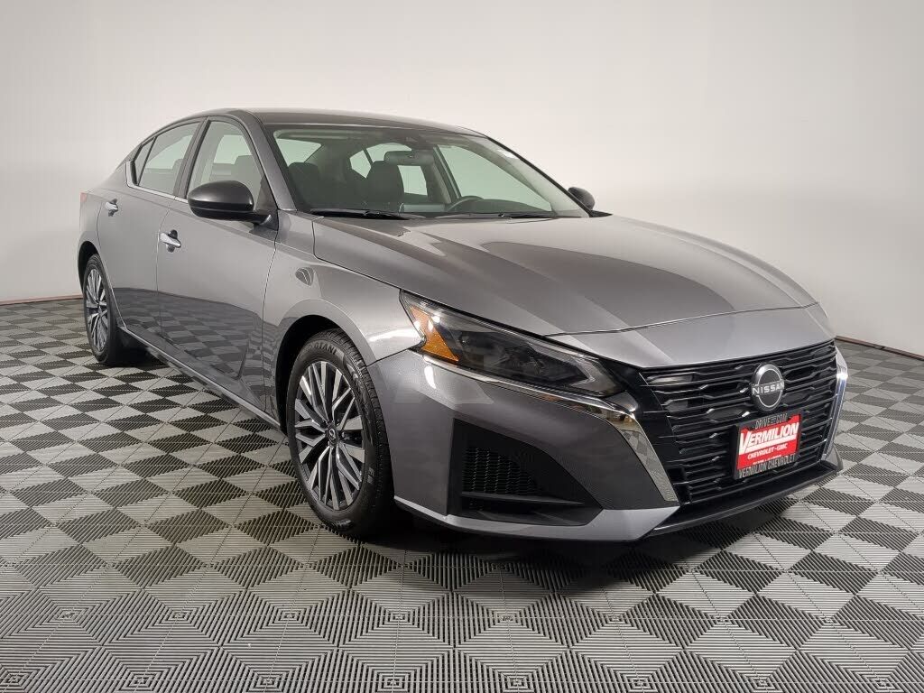2024 NISSAN Altima