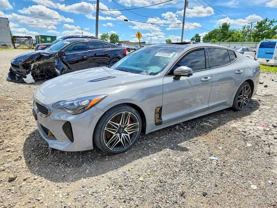 2022 KIA Stinger