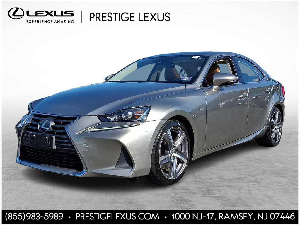 2017 LEXUS IS