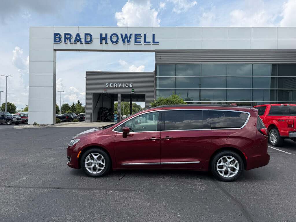 2017 CHRYSLER Pacifica