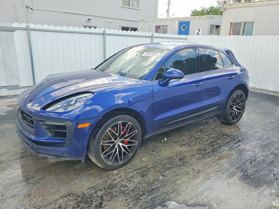 2024 PORSCHE Macan