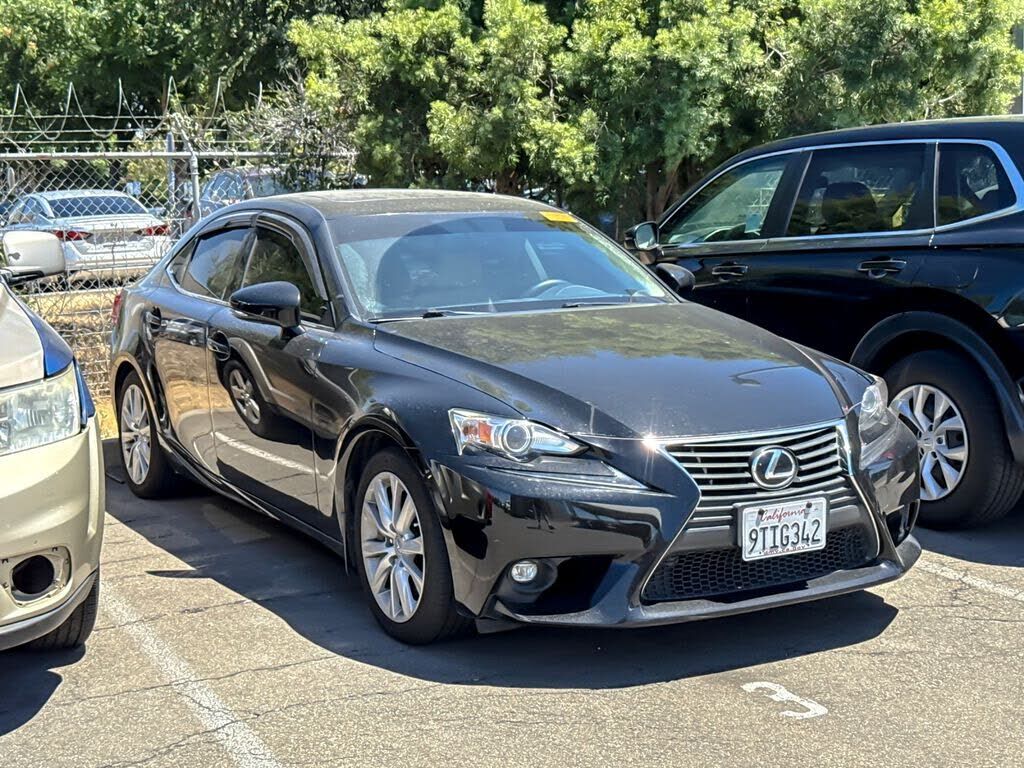 2016 LEXUS IS