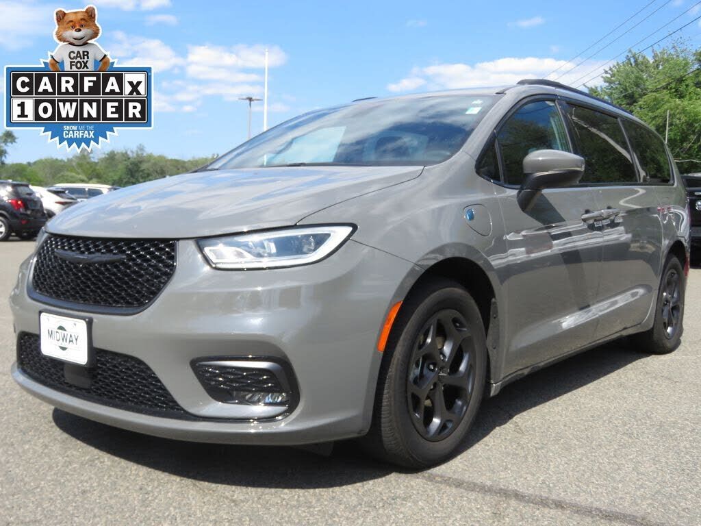 2023 CHRYSLER Pacifica