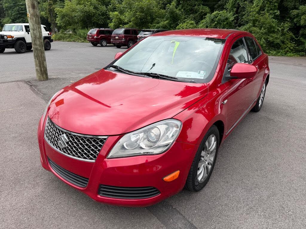 2013 SUZUKI Kizashi