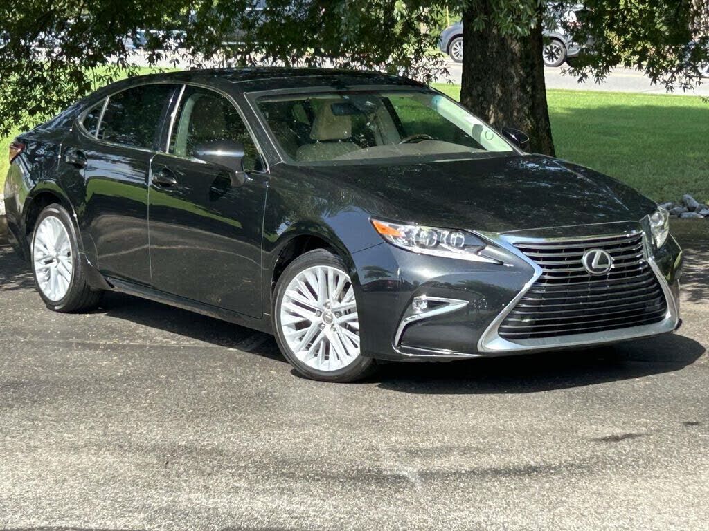2016 LEXUS ES