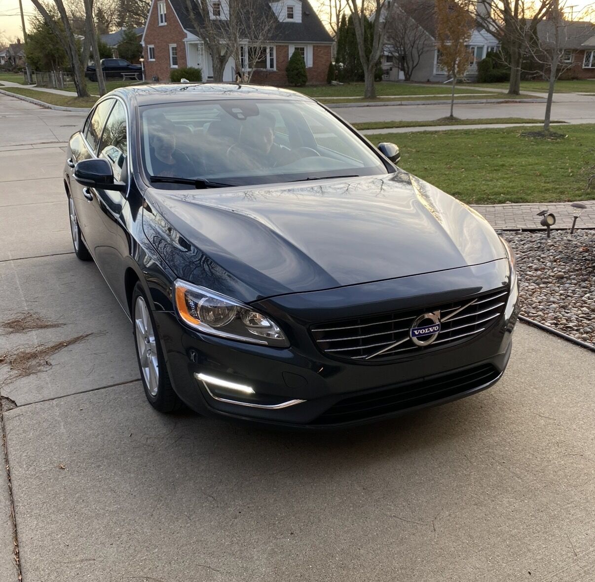 2016 VOLVO S60