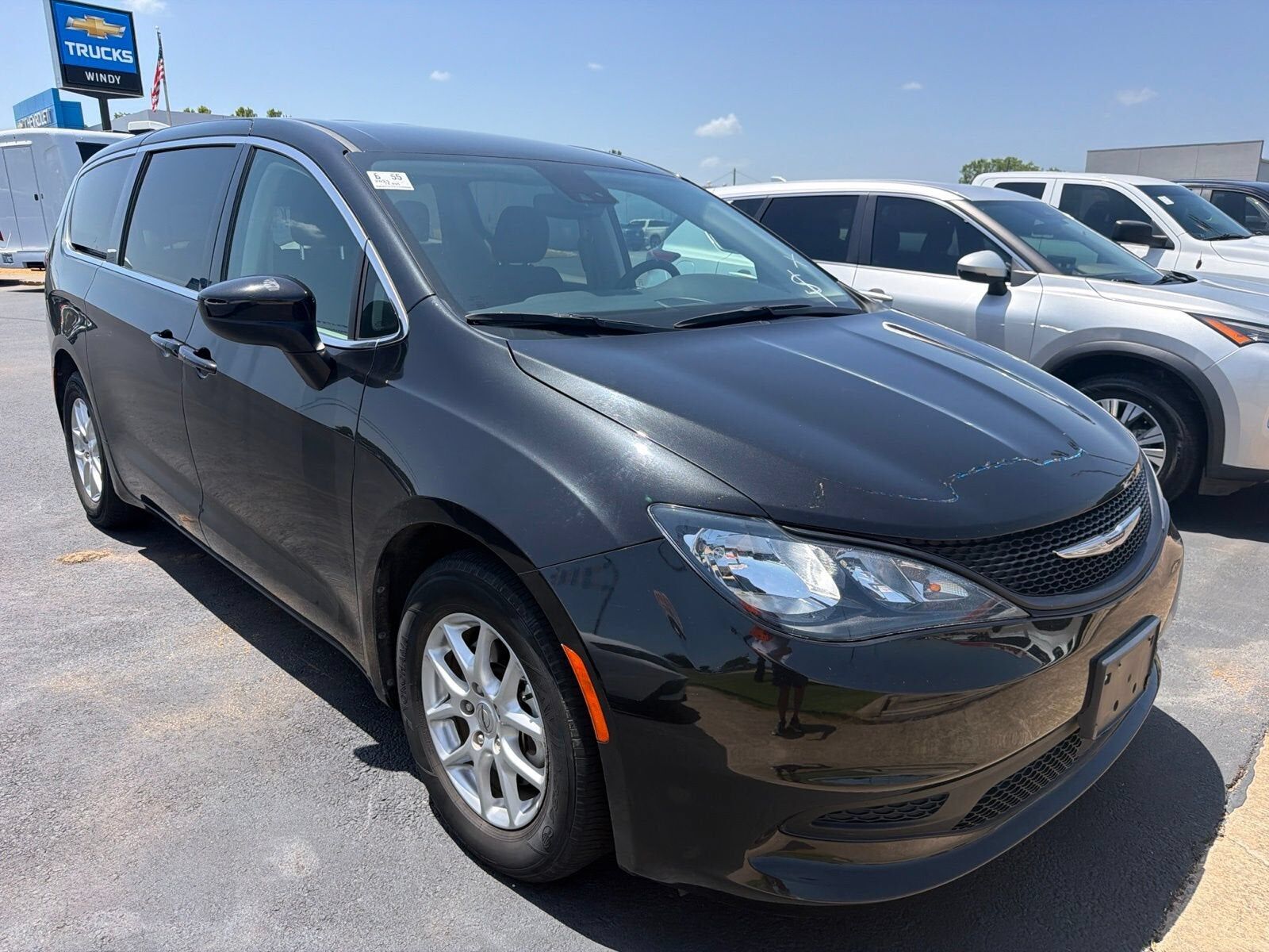 2023 CHRYSLER Voyager