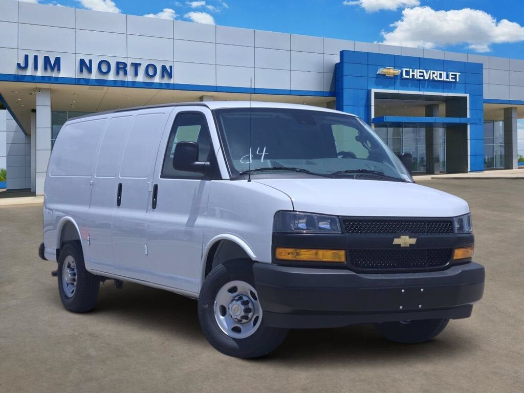 2026 CHEVROLET Express