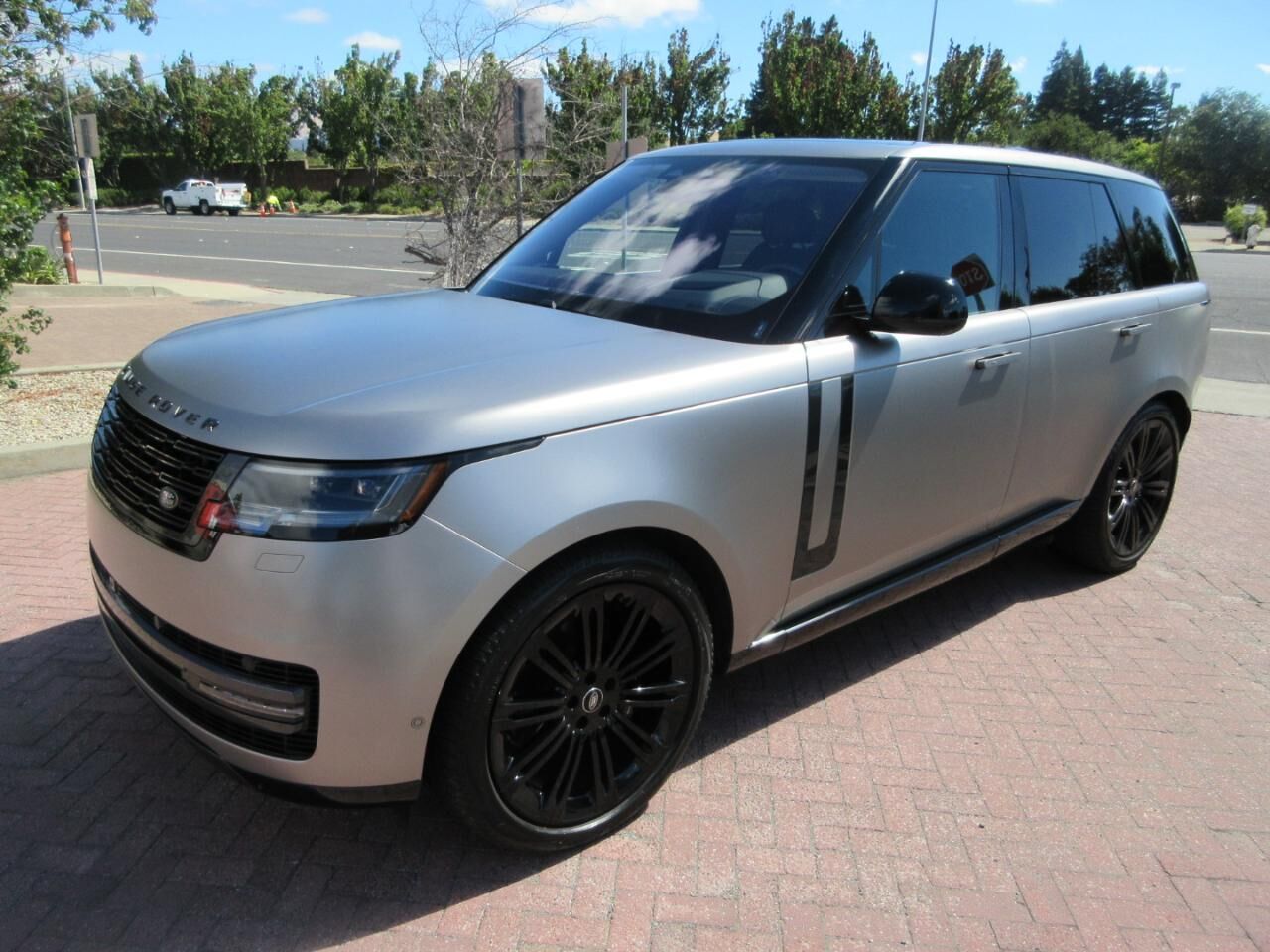 2023 LAND ROVER New Range Rover