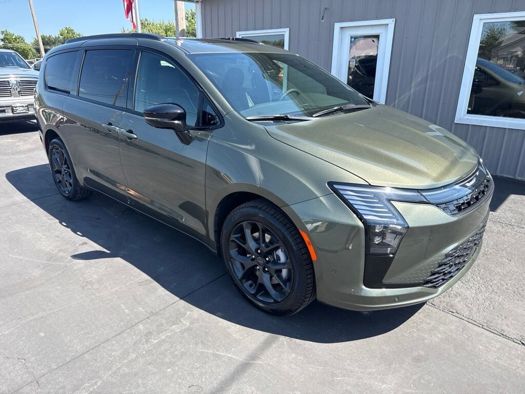 2027 CHRYSLER Pacifica