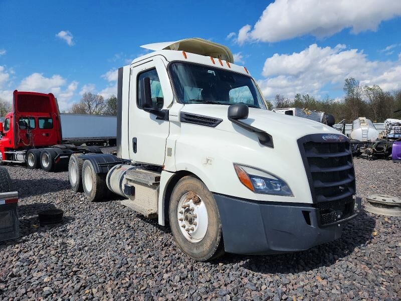 2022 FREIGHTLINER Cascadia