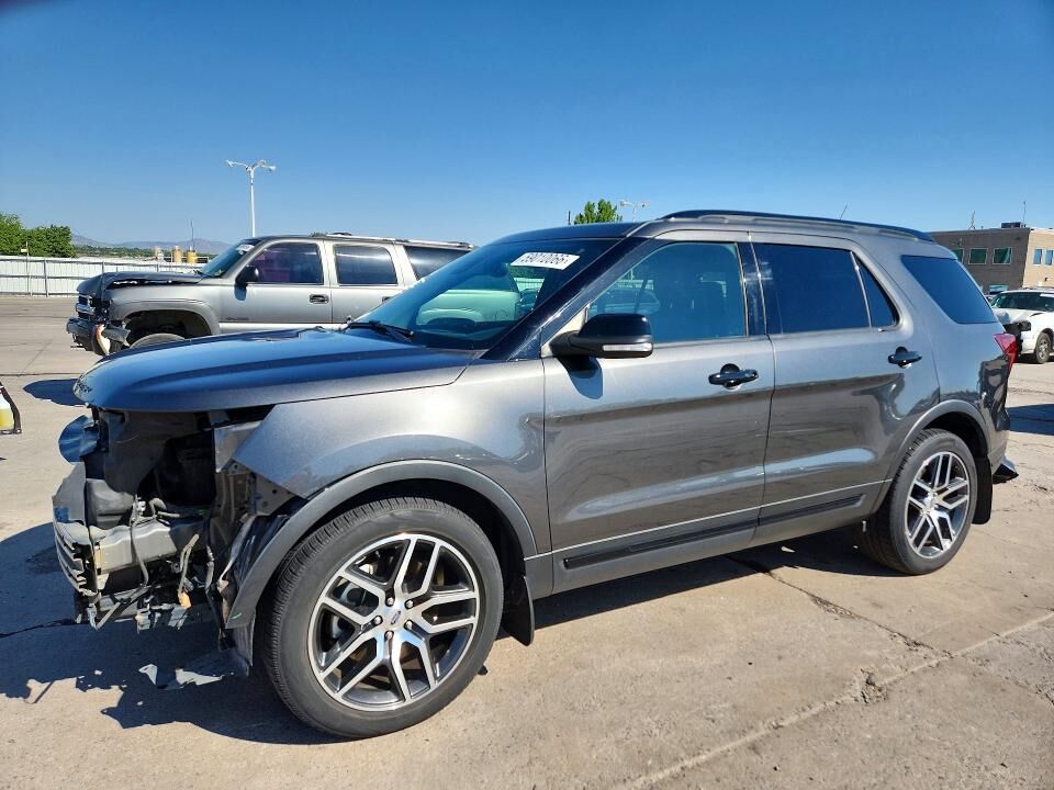2018 FORD Explorer