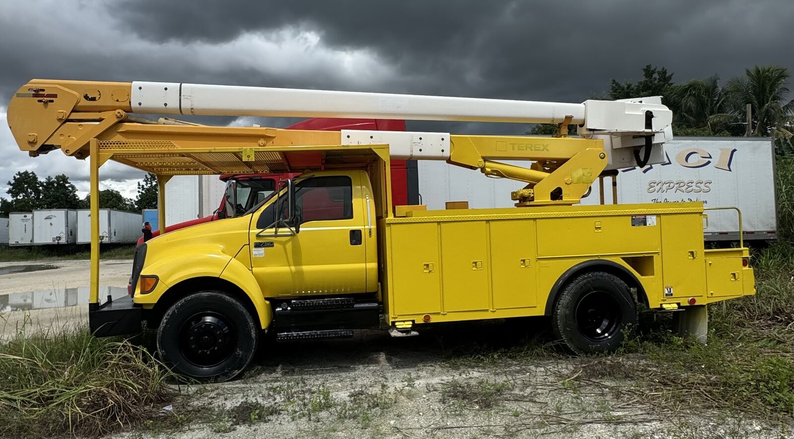 Ford F-750