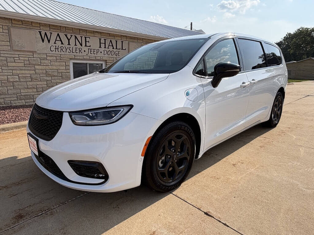 2024 CHRYSLER Pacifica