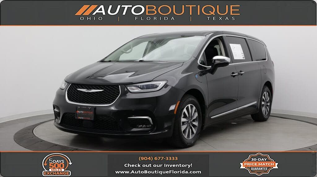 2023 CHRYSLER Pacifica