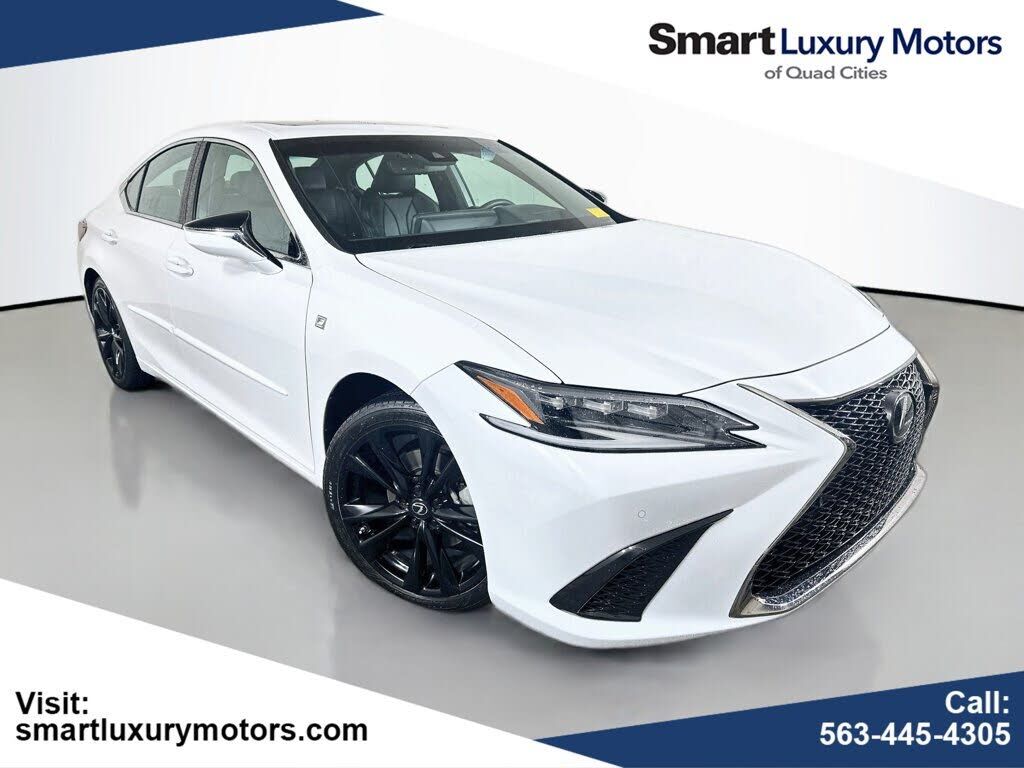 2022 LEXUS ES