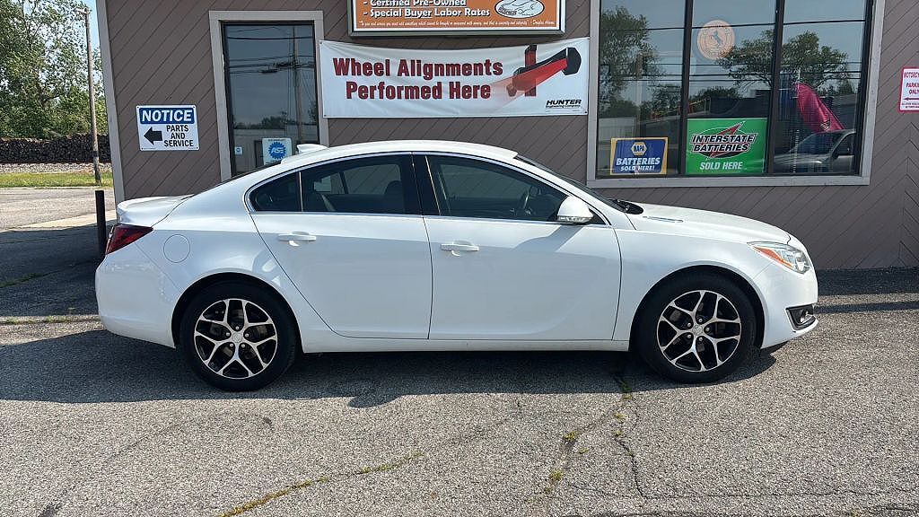 2017 BUICK Regal