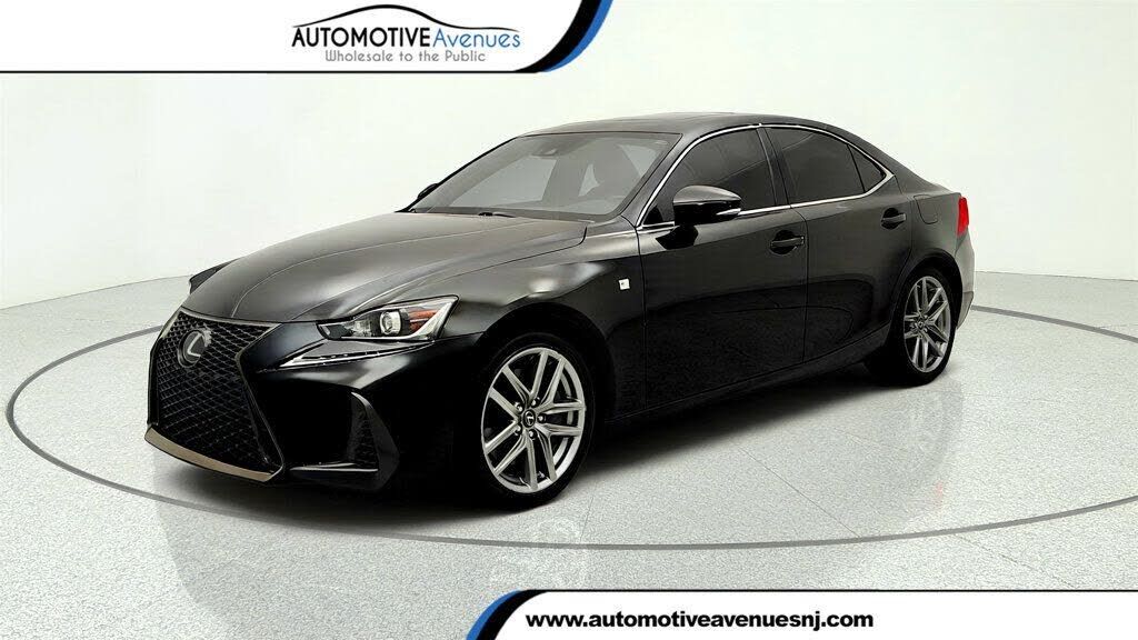 2018 LEXUS IS