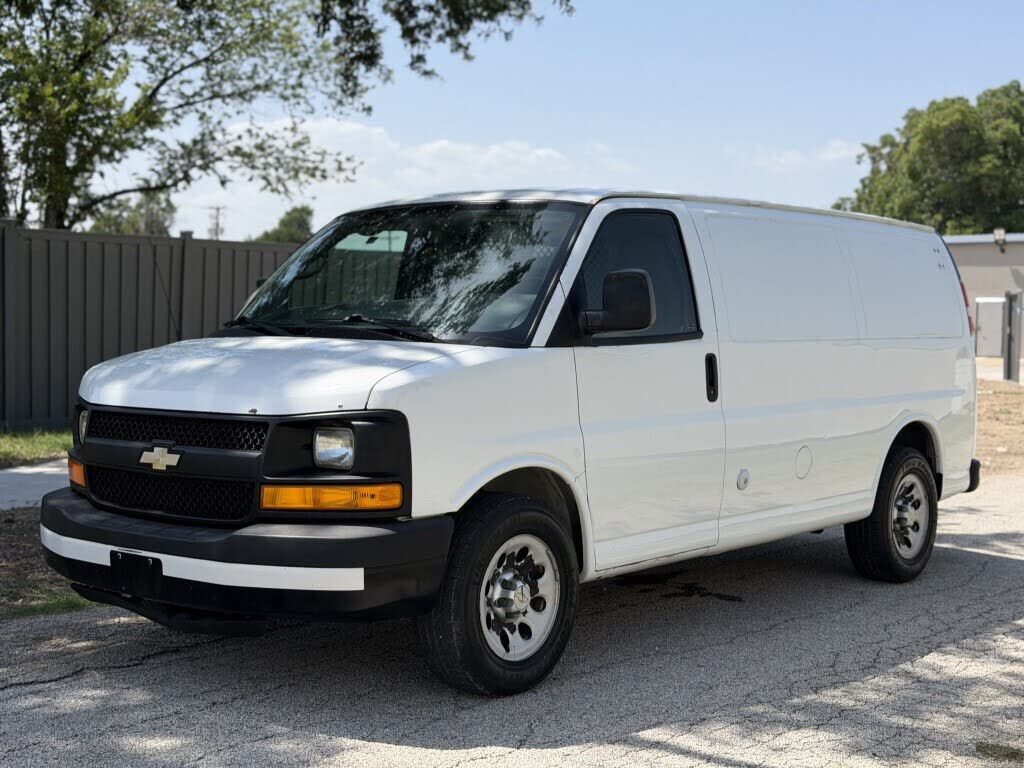 2011 CHEVROLET Express