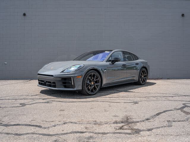 2025 PORSCHE Panamera