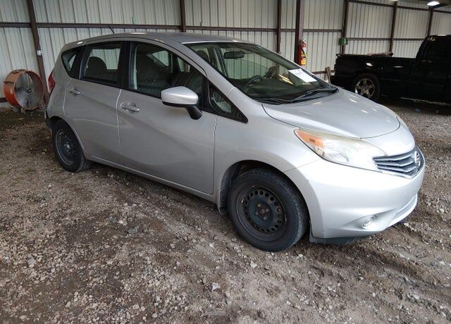 2015 NISSAN Versa