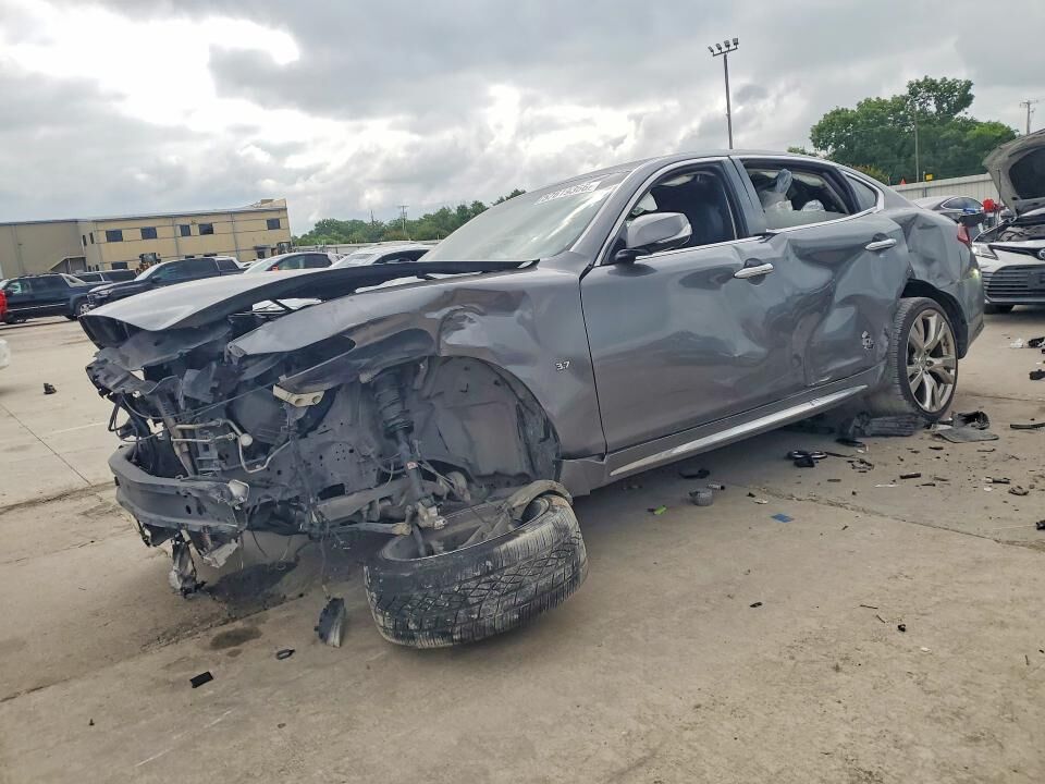 2016 INFINITI Q70L