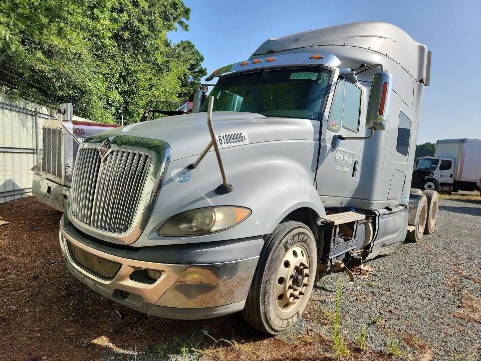2015 INTERNATIONAL LF687