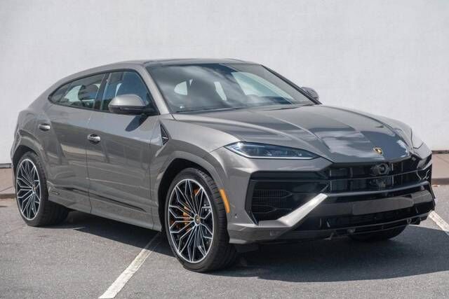 2025 LAMBORGHINI URUS