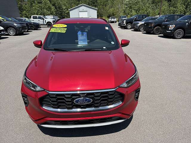 2024 FORD Escape