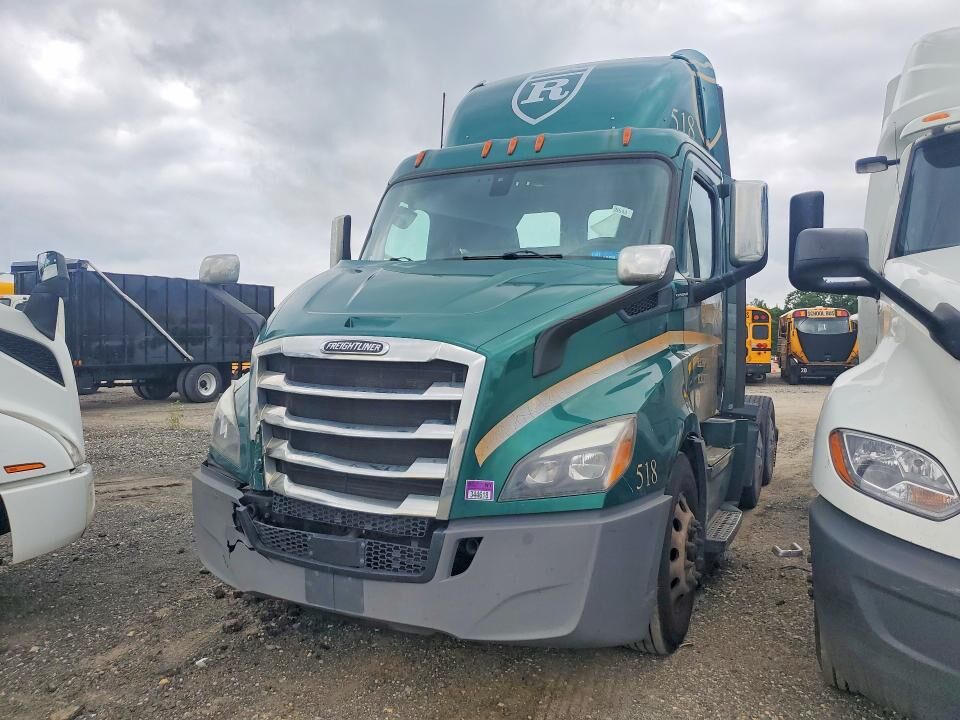 2019 FREIGHTLINER New Cascadia 116" Day cab