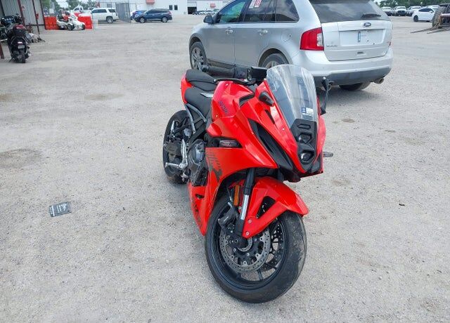 2026 SUZUKI GSX-8R