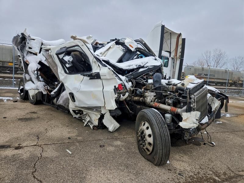 2021 FREIGHTLINER New Cascadia 126" Sleepercab