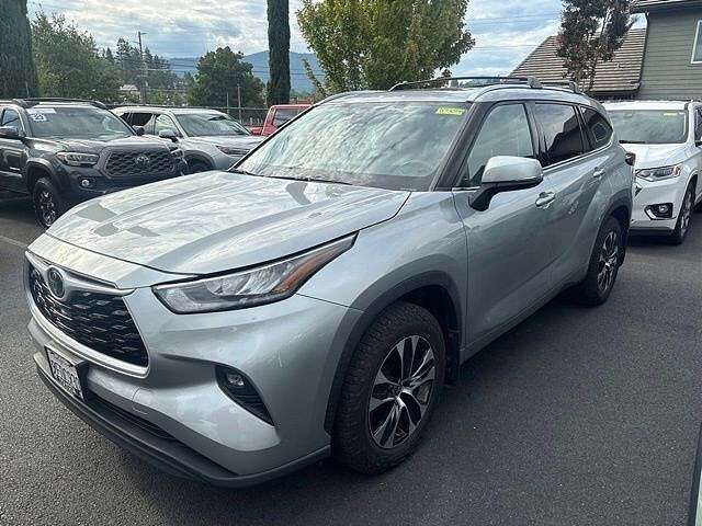 2020 TOYOTA Highlander