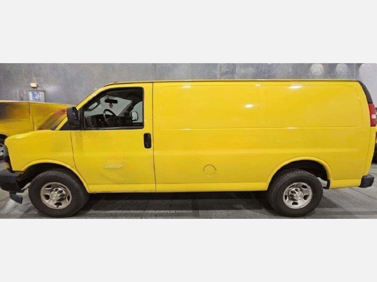 2021 CHEVROLET Express