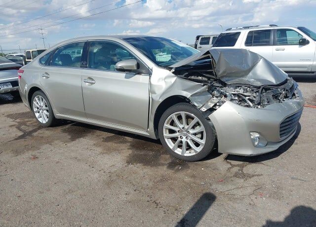 2013 TOYOTA Avalon