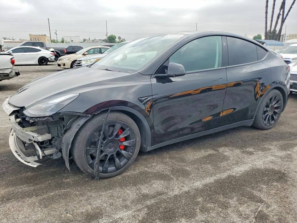 2023 TESLA Model Y