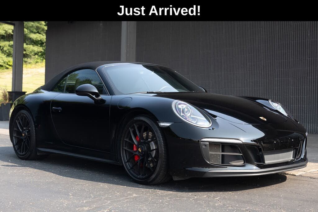 2017 PORSCHE 911