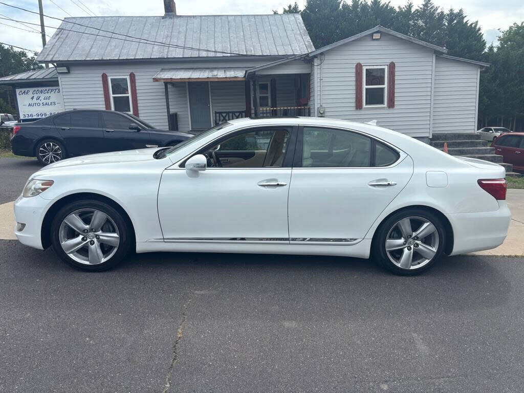 2010 LEXUS LS